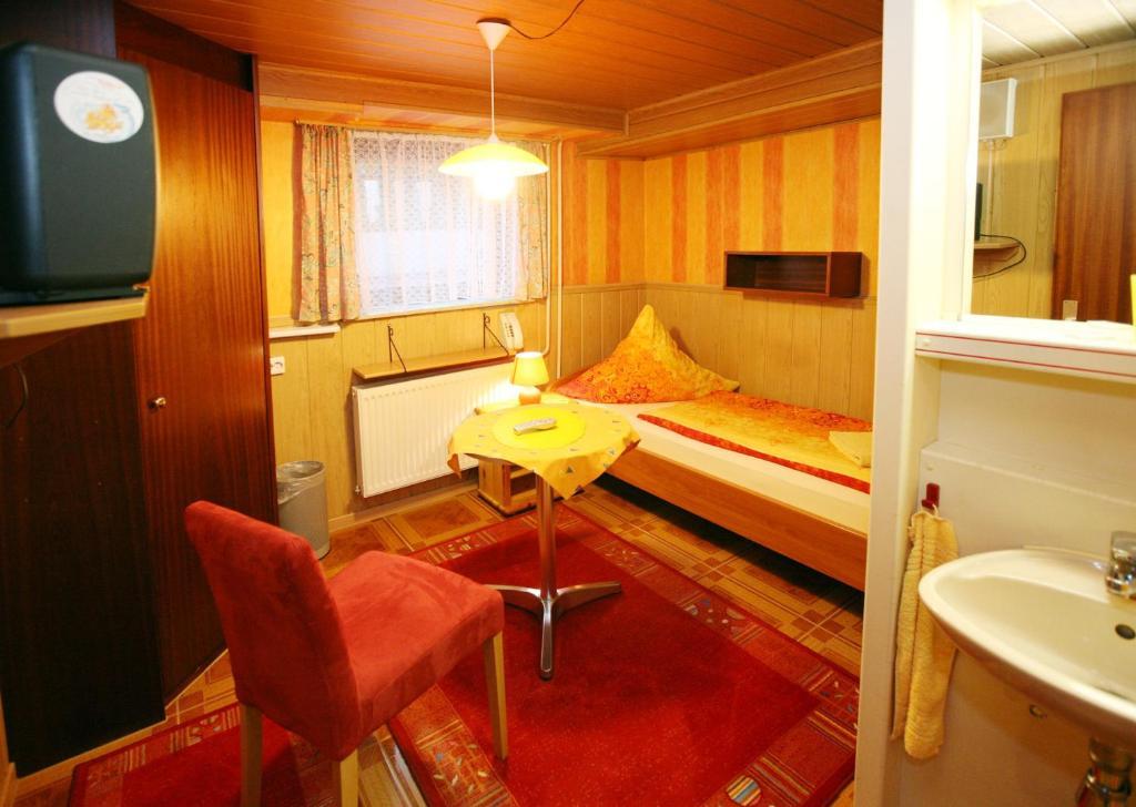 Hotel-Pension Klaer Speyer Kamer foto