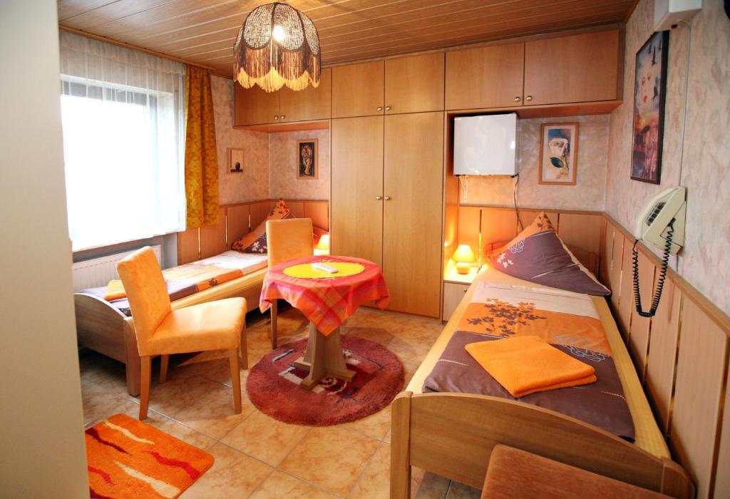 Hotel-Pension Klaer Speyer Kamer foto